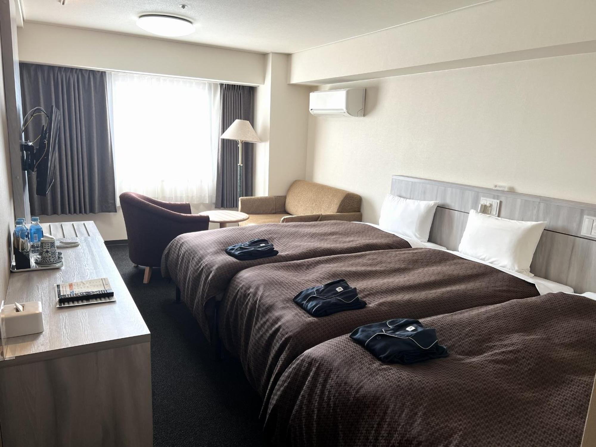 Sunwest Hotel ساسيبو المظهر الخارجي الصورة